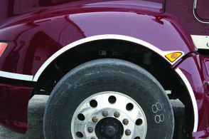 Kenworth, T660 Front Side Fender Trim