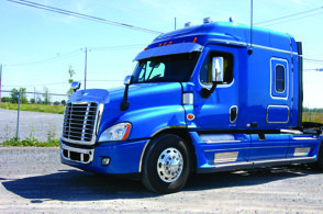 Hoodshield Bug Deflector for Freightliner, Cascadia